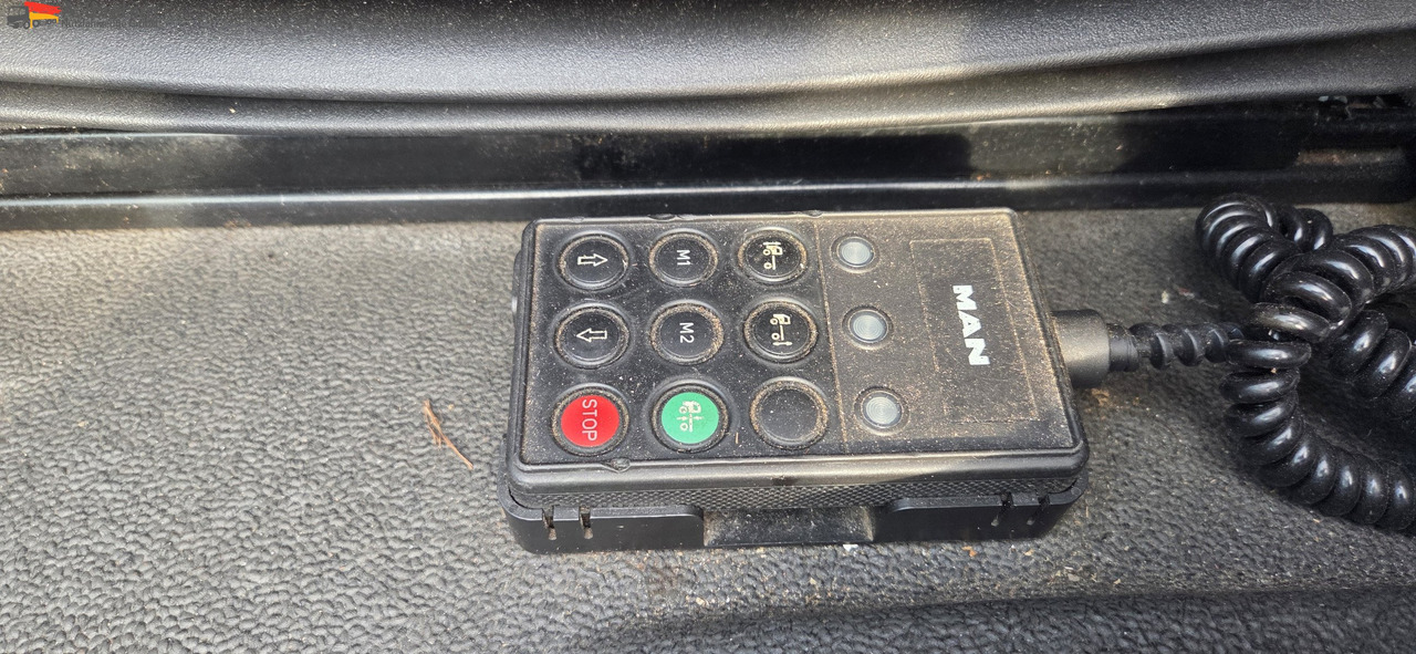 MAN TGM 18.290 Carrier Supra 950 U | LBW | 2 Kammer MT | Schneeketten - Camion frigider: Foto 4 MAN TGM 18.290 Carrier Supra 950 U | LBW | 2 Kammer MT | Schneeketten - Camion frigider: Foto 4