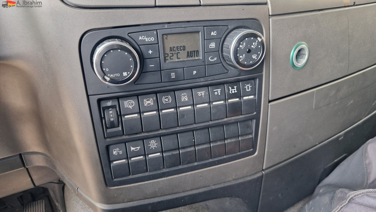 MAN TGS 26.400 PK 15001 Performance Lift-Lenkachse | 6x2 | Aufsitzkran - Camion cu macara, Camion platformă: Foto 3 MAN TGS 26.400 PK 15001 Performance Lift-Lenkachse | 6x2 | Aufsitzkran - Camion cu macara, Camion platformă: Foto 3