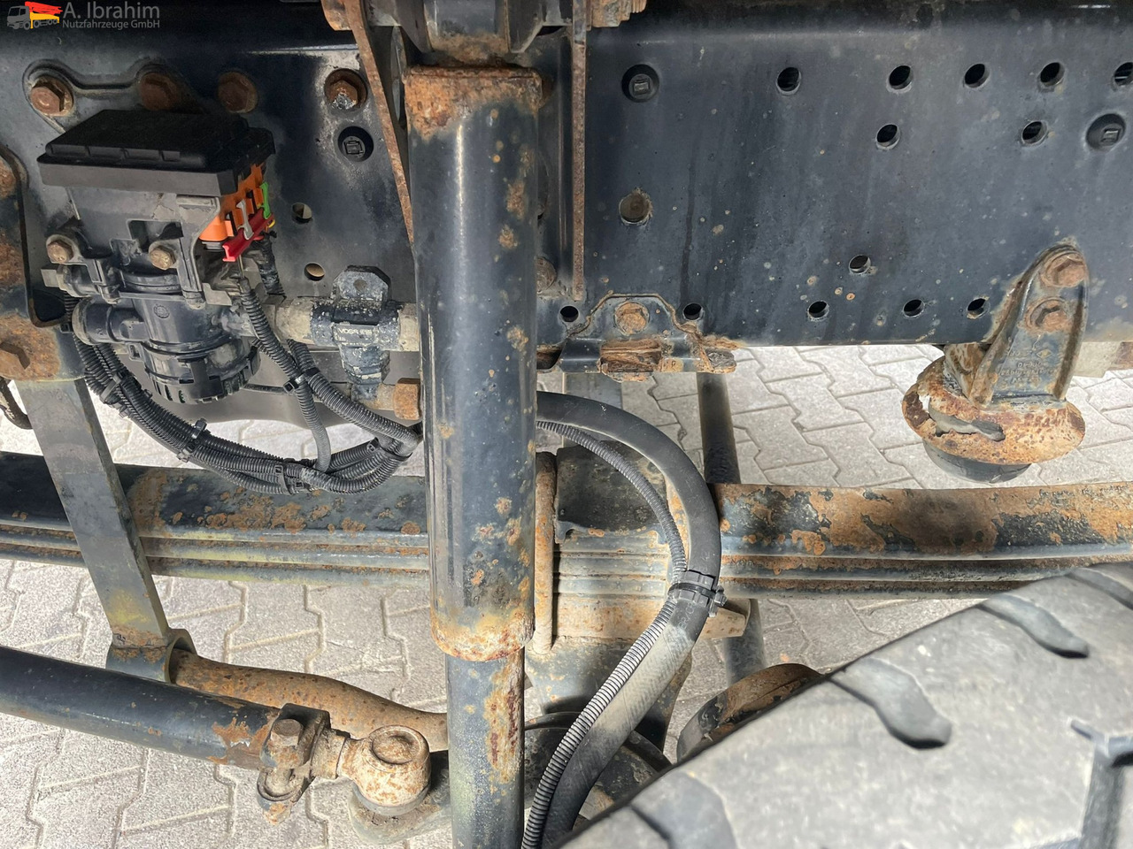 MAN TGS 26.480 Meiller 3 Seiten | 6x4 | Schalter | 3 Pedals - Camion basculantă: Foto 5 MAN TGS 26.480 Meiller 3 Seiten | 6x4 | Schalter | 3 Pedals - Camion basculantă: Foto 5