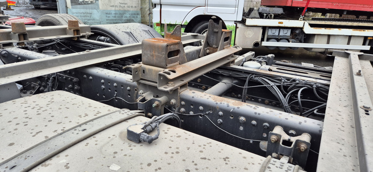 MAN TGX 26.460 Vario-Rahmen deutsches Fahrzeug. ohne Wechselbrücke - Camion cu prelată: Foto 5 MAN TGX 26.460 Vario-Rahmen deutsches Fahrzeug. ohne Wechselbrücke - Camion cu prelată: Foto 5