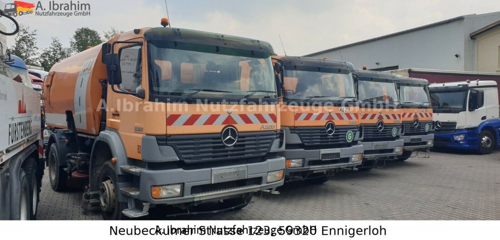 Mercedes-Benz 1823 DB 1823,Optifant 70, 3677 h Betriebsst., 2 Motors, 3 Pedals - Măturătoare stradală: Foto 3 Mercedes-Benz 1823 DB 1823,Optifant 70, 3677 h Betriebsst., 2 Motors, 3 Pedals - Măturătoare stradală: Foto 3