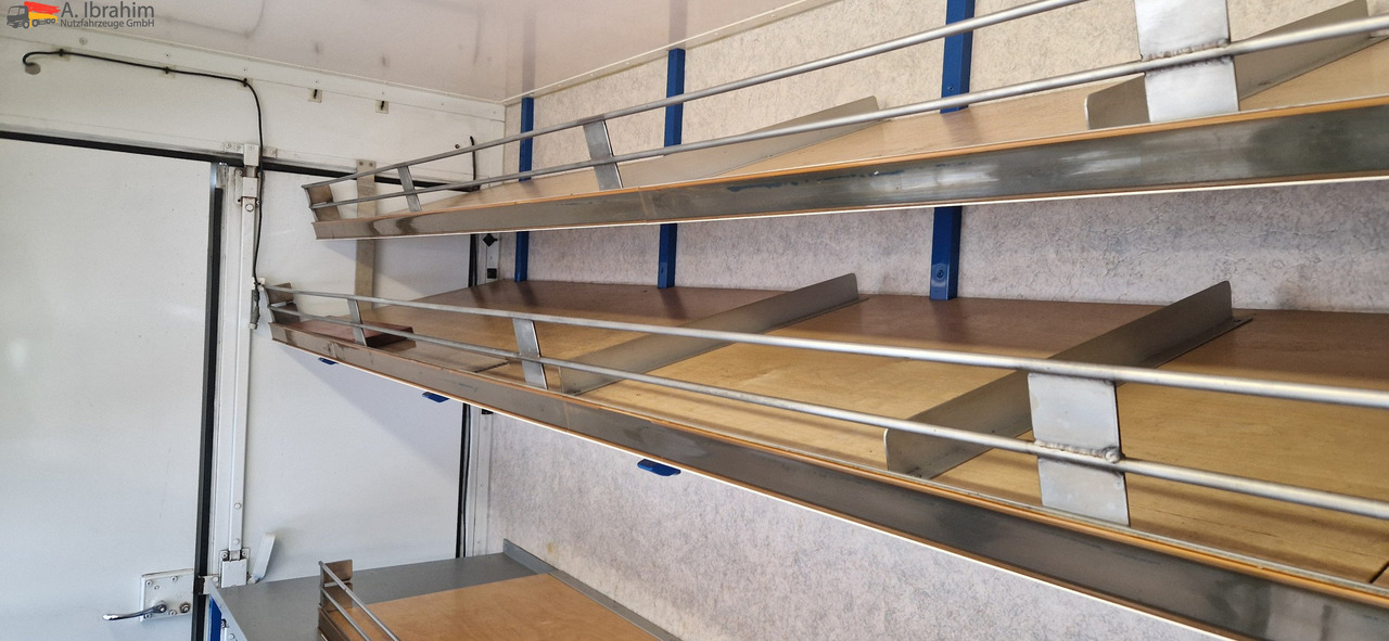 Mercedes-Benz 413 CDI Tiefkühlfächer, autom. Verkaufsklappe  Basis ist ok - Autoutilitară frigorifica: Foto 4 Mercedes-Benz 413 CDI Tiefkühlfächer, autom. Verkaufsklappe  Basis ist ok - Autoutilitară frigorifica: Foto 4