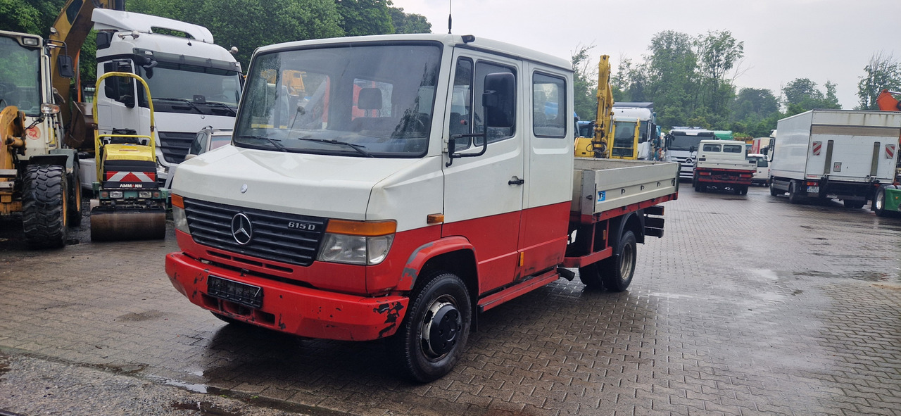 Mercedes-Benz 615D Doka Pritsche, Zustand gut - Autoutilitară cu platformă, Autoutilitară cabină dublă: Foto 1 Mercedes-Benz 615D Doka Pritsche, Zustand gut - Autoutilitară cu platformă, Autoutilitară cabină dublă: Foto 1