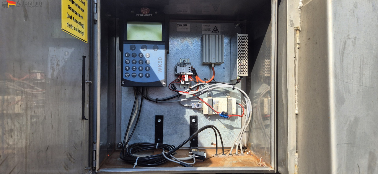 Scania P 380 Edelstahlkipper Tierentsorgung - Camion basculantă: Foto 4 Scania P 380 Edelstahlkipper Tierentsorgung - Camion basculantă: Foto 4