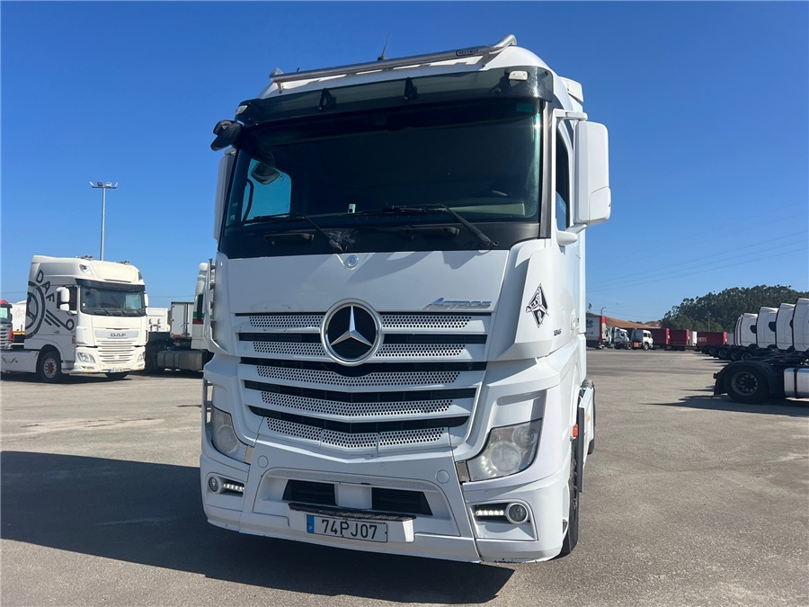 MERCEDES-BENZ ACTROS 1845 LS - Cap tractor: Foto 2 MERCEDES-BENZ ACTROS 1845 LS - Cap tractor: Foto 2