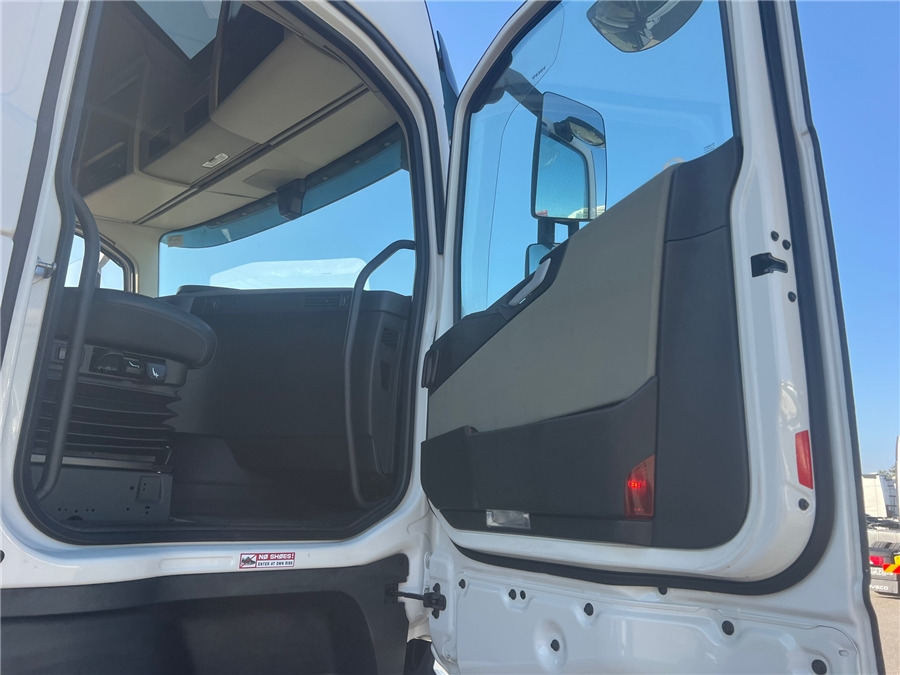 Cap tractor Volvo FH540 / RETARDER: Foto 15