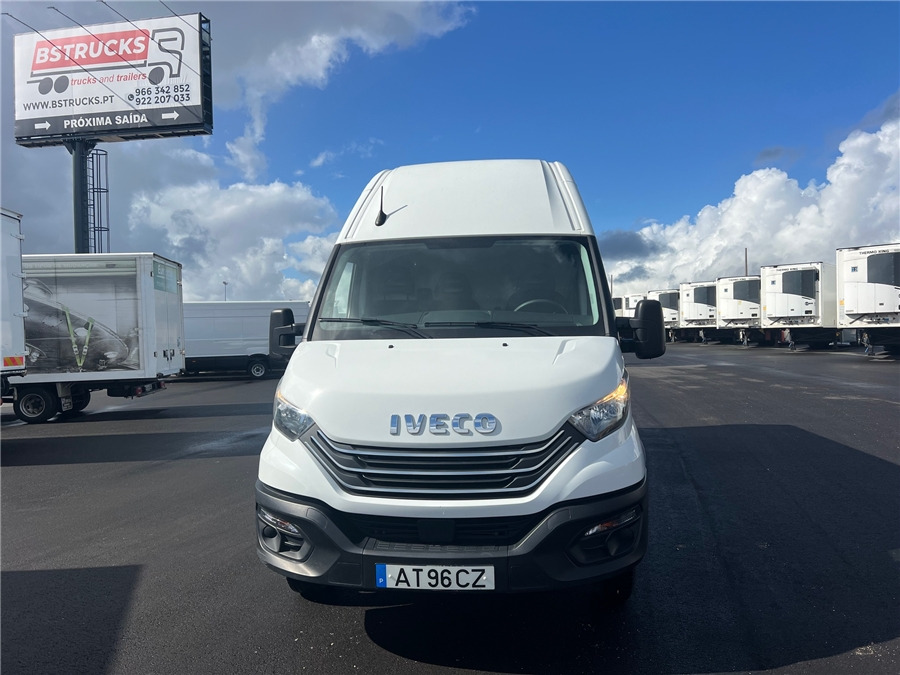 Iveco 35C16 - Dubă: Foto 2 Iveco 35C16 - Dubă: Foto 2