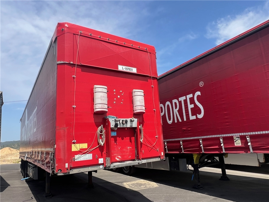 SCHMITZ CARGOBULL SCB-S3T TETO ELEVAR - Semiremorcă prelată: Foto 2 SCHMITZ CARGOBULL SCB-S3T TETO ELEVAR - Semiremorcă prelată: Foto 2