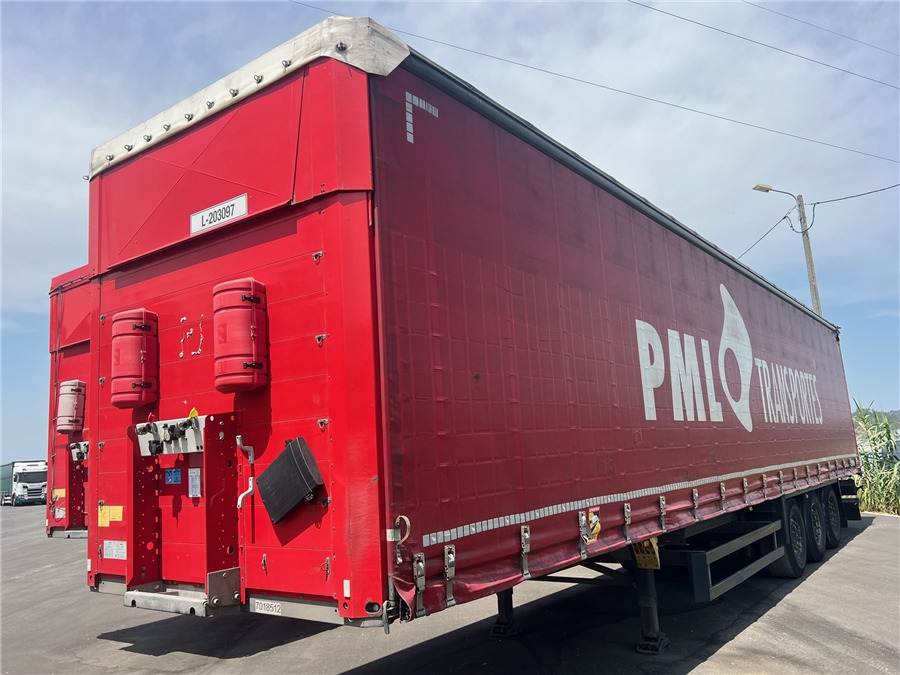 SCHMITZ CARGOBULL SCB-S3T TETO ELEVAR - Semiremorcă prelată: Foto 1 SCHMITZ CARGOBULL SCB-S3T TETO ELEVAR - Semiremorcă prelată: Foto 1