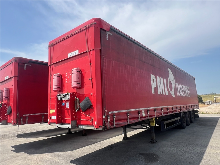 SCHMITZ CARGOBULL SCB-S3T TETO ELEVAR - Semiremorcă prelată: Foto 2 SCHMITZ CARGOBULL SCB-S3T TETO ELEVAR - Semiremorcă prelată: Foto 2