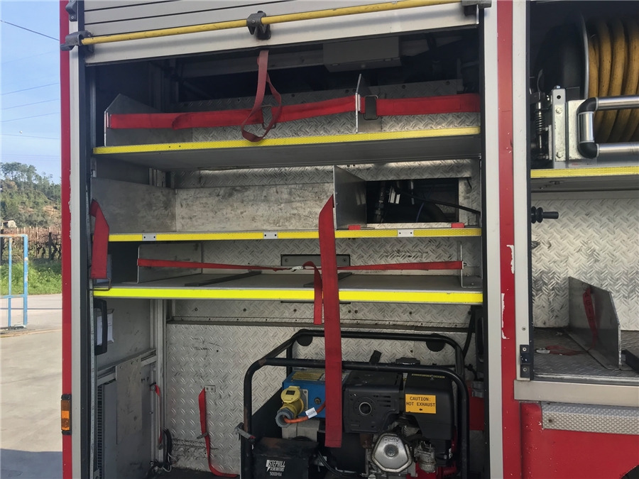 Autospeciala de stins incendii Volvo FM 340 FIRE TRUCK: Foto 8 Autospeciala de stins incendii Volvo FM 340 FIRE TRUCK: Foto 8