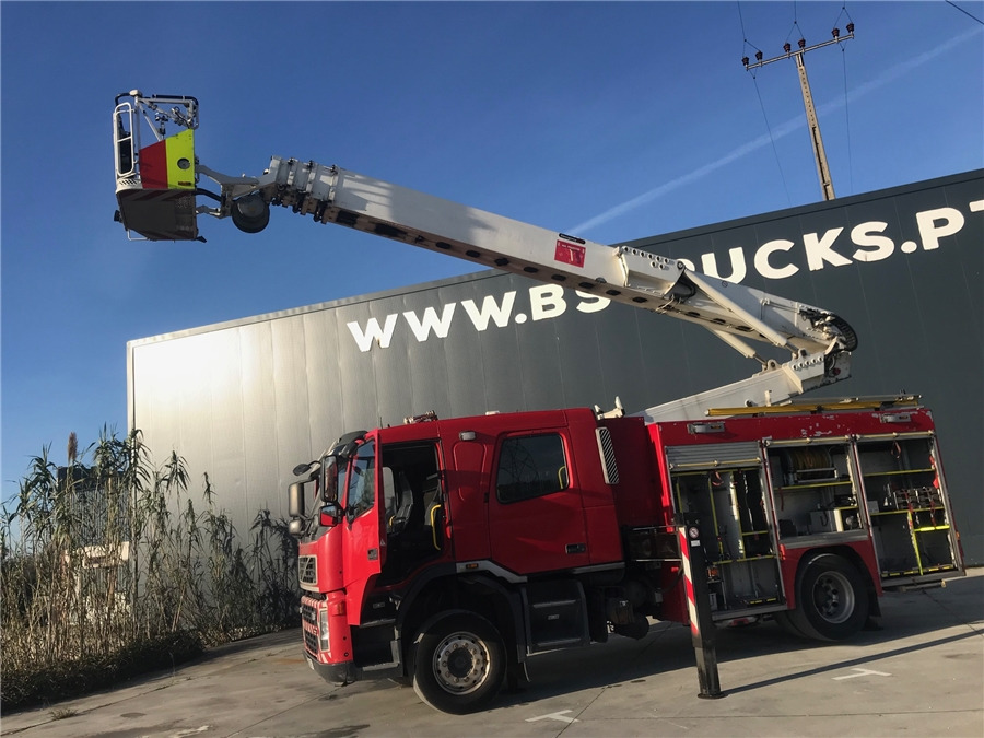 Autospeciala de stins incendii Volvo FM 340 FIRE TRUCK: Foto 19 Autospeciala de stins incendii Volvo FM 340 FIRE TRUCK: Foto 19
