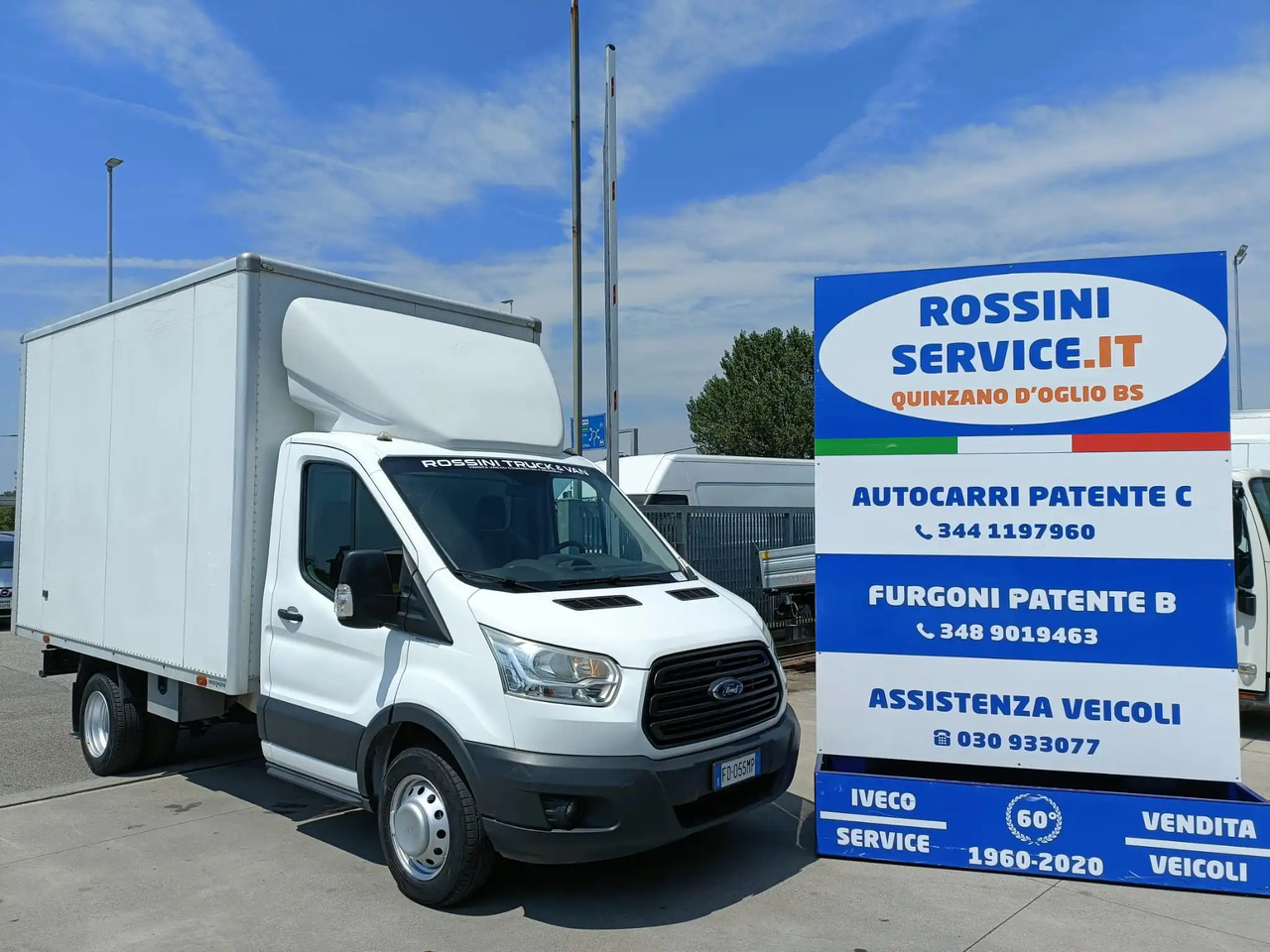 FORD TRANSIT FURGONATO BOX - Autoutilitară box: Foto 1 FORD TRANSIT FURGONATO BOX - Autoutilitară box: Foto 1