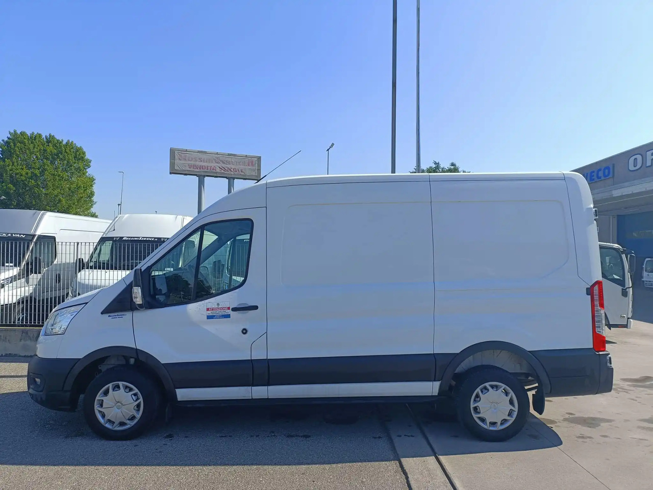 FORD TRANSIT FURGONE STANDARD - Dubă: Foto 4 FORD TRANSIT FURGONE STANDARD - Dubă: Foto 4