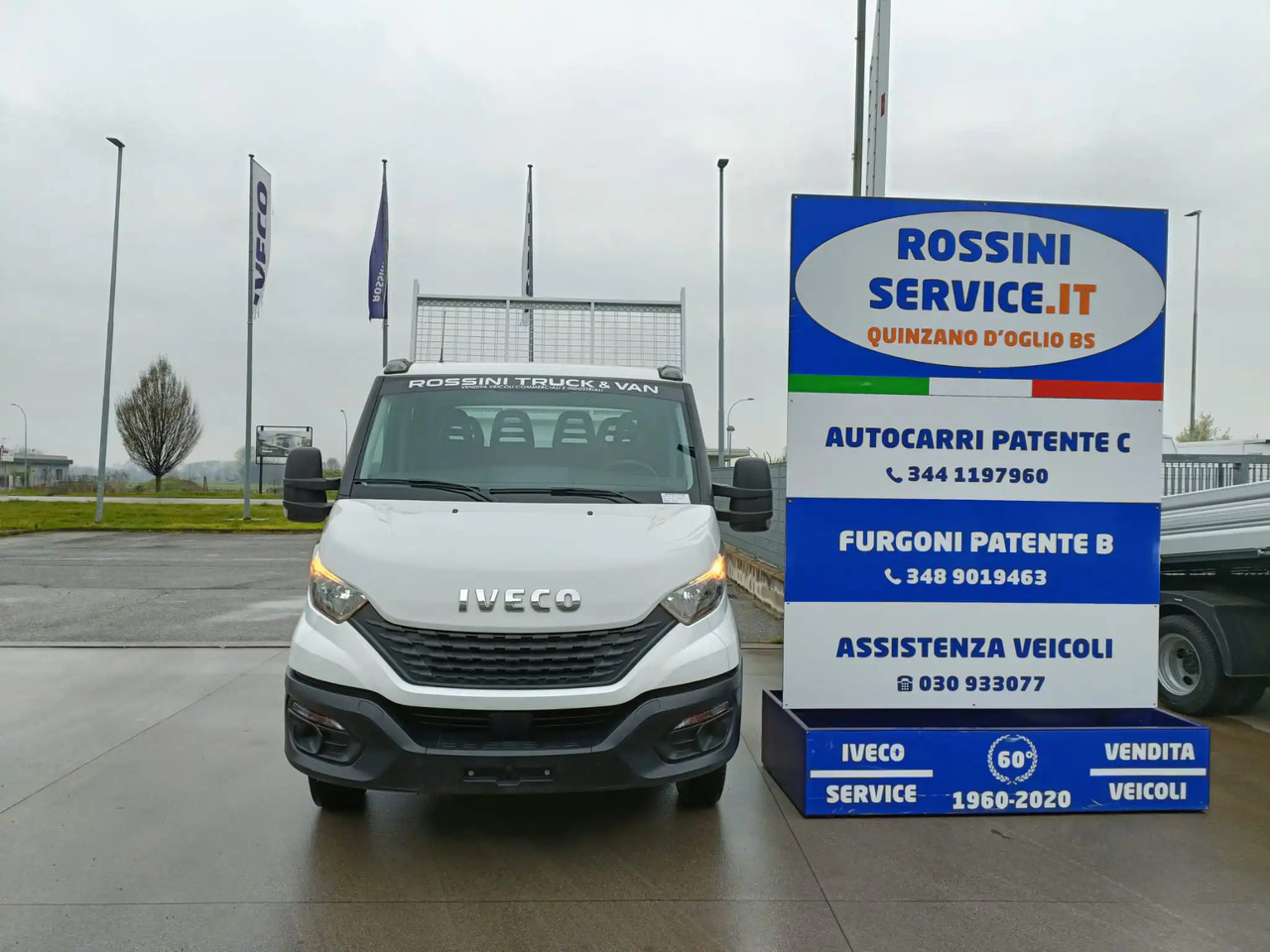 IVECO DAILY 35C14 DOPPIA CABINA RIBALTABILE 2.3 - Autoutilitară basculantă: Foto 5 IVECO DAILY 35C14 DOPPIA CABINA RIBALTABILE 2.3 - Autoutilitară basculantă: Foto 5