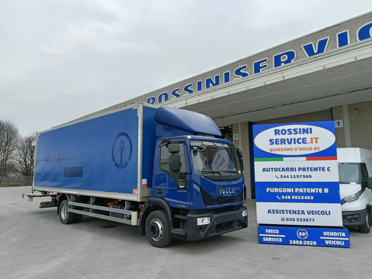 IVECO EUROCARGO 120E22 - Camion furgon: Foto 1 IVECO EUROCARGO 120E22 - Camion furgon: Foto 1