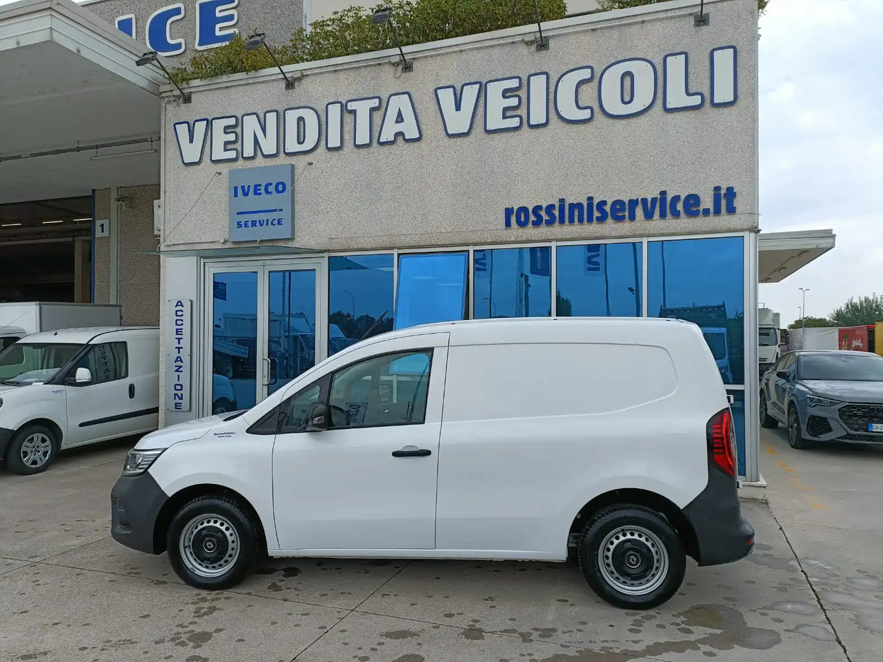 RENAULT KANGOO EV45 – 100% ELETTRICO - Dubă, Autoutilitară electrică: Foto 4 RENAULT KANGOO EV45 – 100% ELETTRICO - Dubă, Autoutilitară electrică: Foto 4
