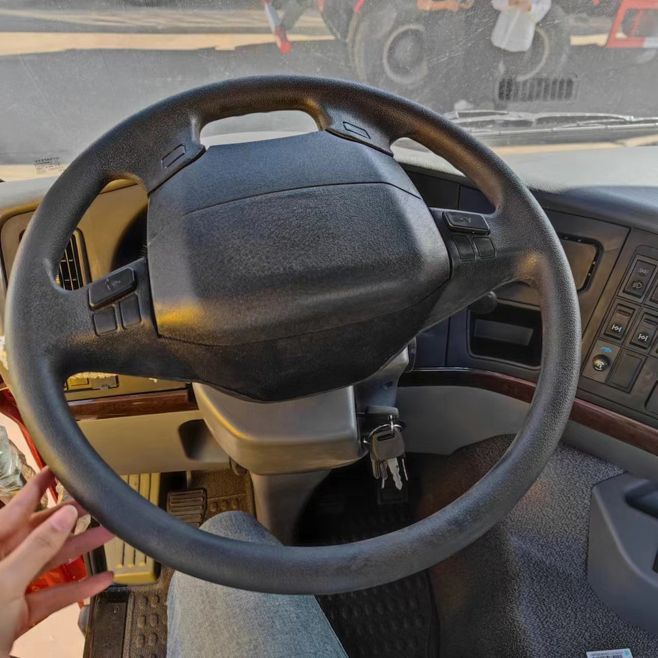 Cap tractor Howo Brandnew unused 371 6X4: Foto 7 Cap tractor Howo Brandnew unused 371 6X4: Foto 7