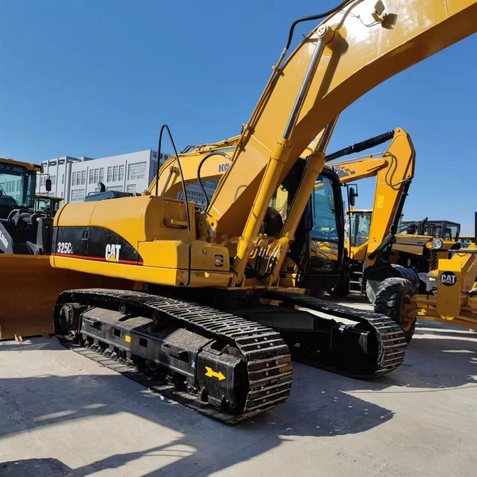 Caterpillar 325C - Excavator pe şenile: Foto 3 Caterpillar 325C - Excavator pe şenile: Foto 3