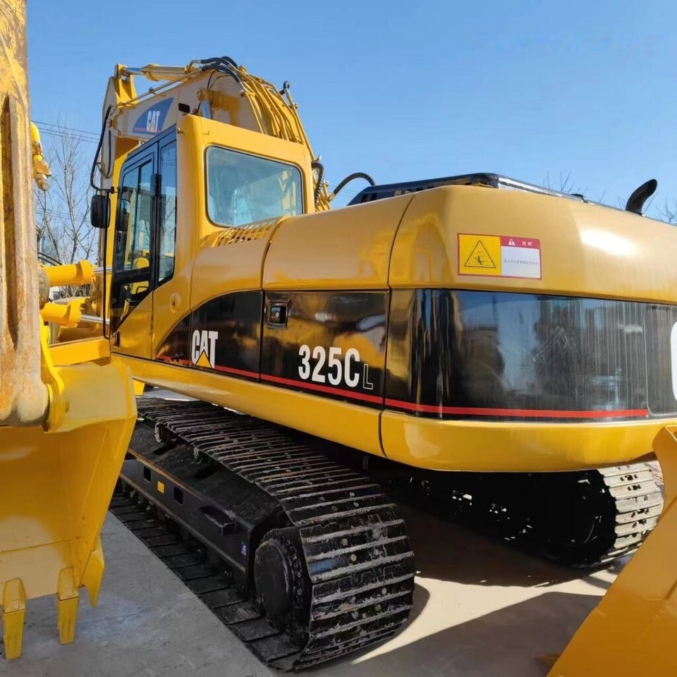 Caterpillar 325C - Excavator pe şenile: Foto 1 Caterpillar 325C - Excavator pe şenile: Foto 1