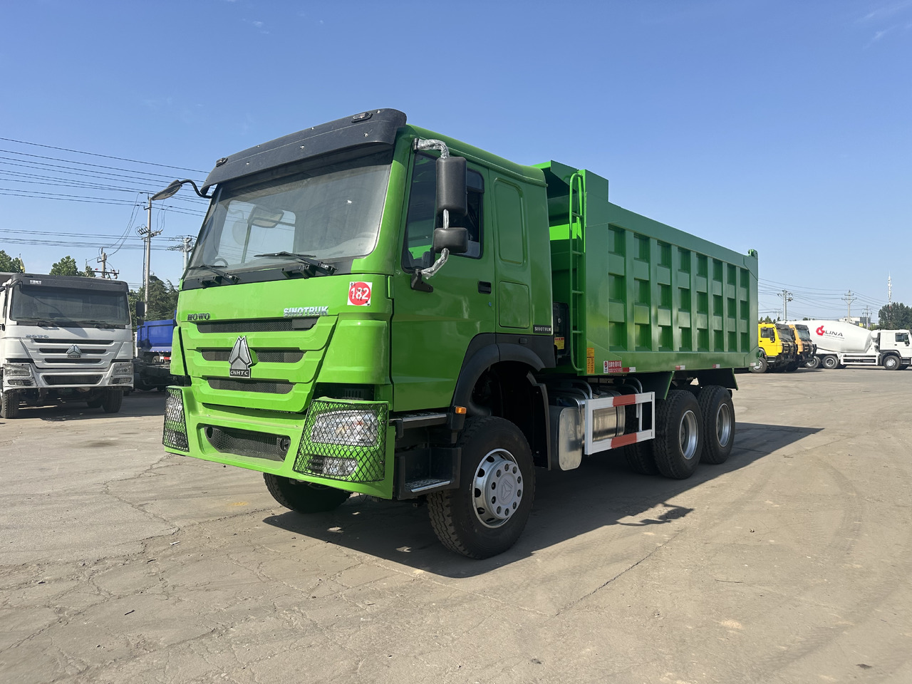 HOWO 371 6X4 - Camion basculantă: Foto 1 HOWO 371 6X4 - Camion basculantă: Foto 1