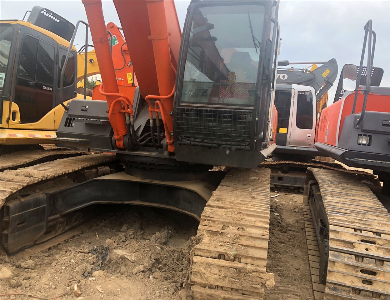 Hitachi ZX360 - Excavator pe şenile: Foto 1 Hitachi ZX360 - Excavator pe şenile: Foto 1