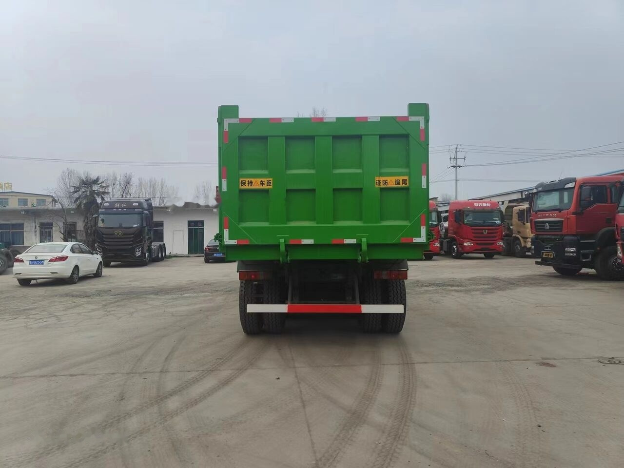 Howo G7W - Camion basculantă: Foto 4 Howo G7W - Camion basculantă: Foto 4