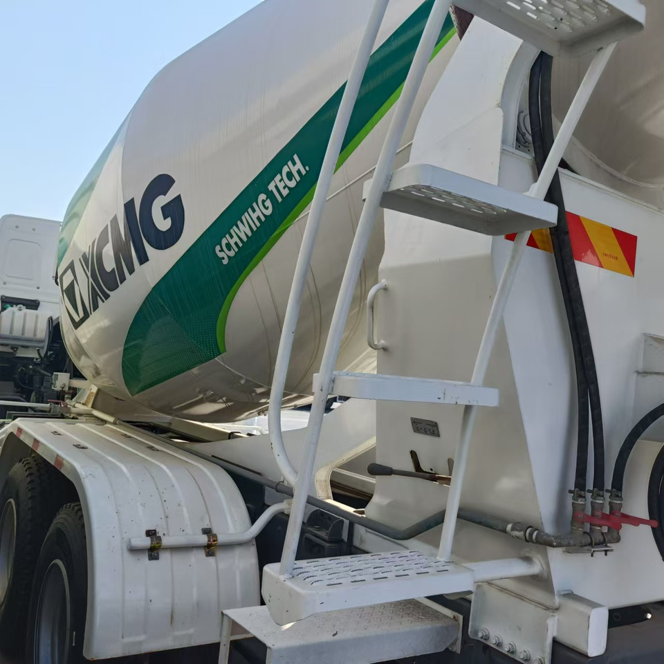 Howo HOWO 371 concrete truck 10CM3 - Autobetonieră: Foto 4 Howo HOWO 371 concrete truck 10CM3 - Autobetonieră: Foto 4