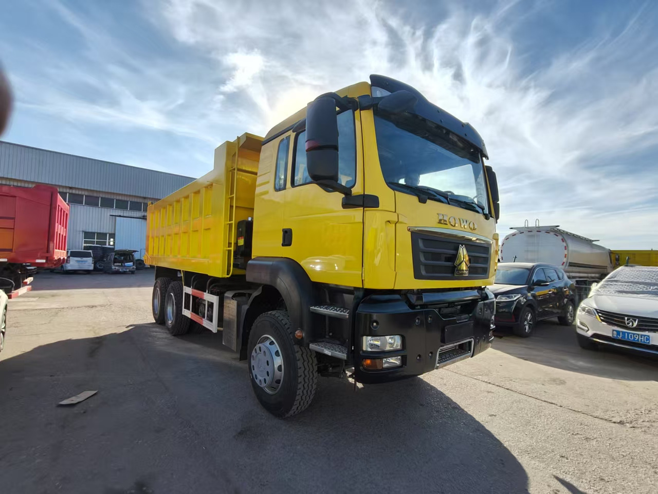 Howo HOWO TX 6X4 Dump Truck - Camion basculantă: Foto 2 Howo HOWO TX 6X4 Dump Truck - Camion basculantă: Foto 2