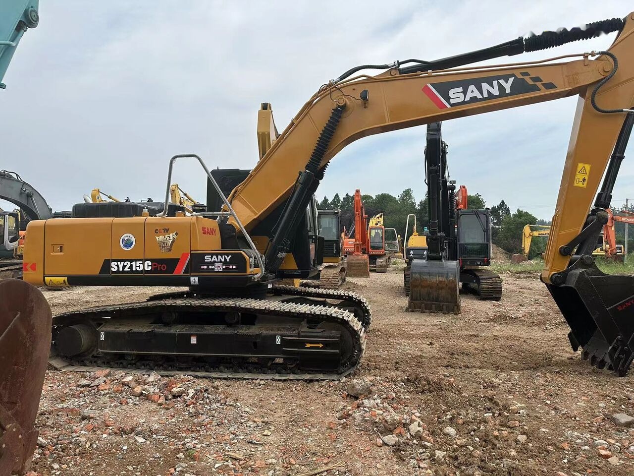 Sany SY215 - Excavator pe şenile: Foto 1 Sany SY215 - Excavator pe şenile: Foto 1
