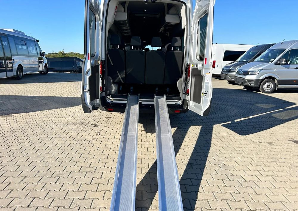 Ford Transit - Microbuz, Transport persoane: Foto 5 Ford Transit - Microbuz, Transport persoane: Foto 5