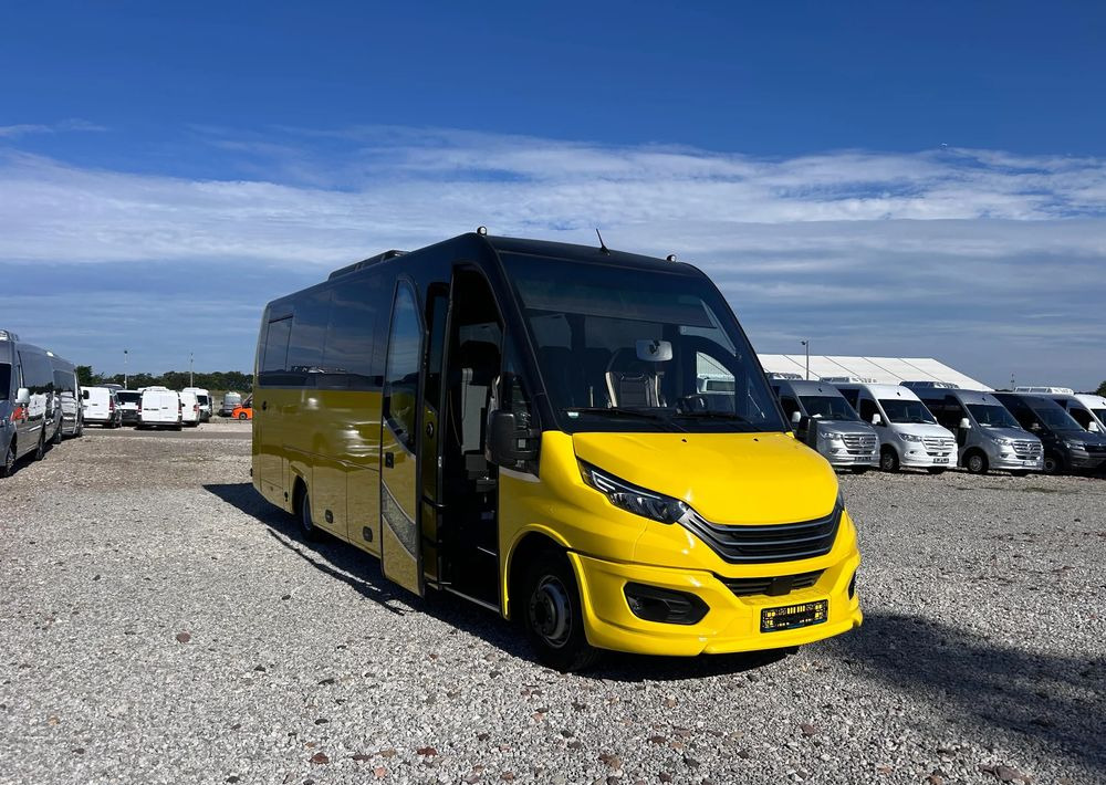 Iveco Daily - Microbuz, Transport persoane: Foto 1 Iveco Daily - Microbuz, Transport persoane: Foto 1