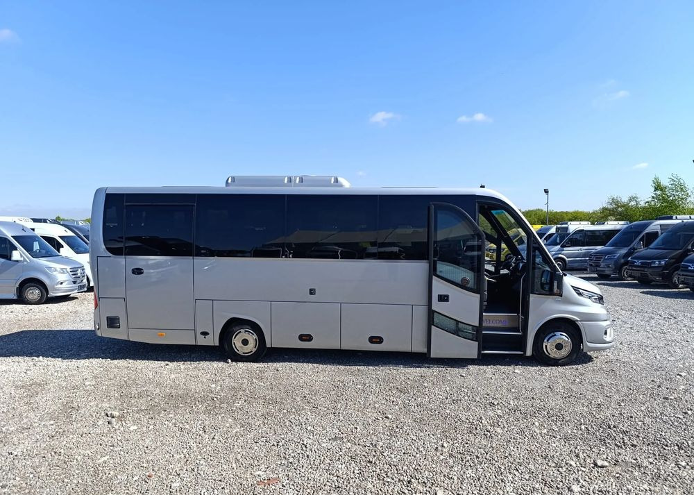 Iveco Daily - Microbuz, Transport persoane: Foto 3 Iveco Daily - Microbuz, Transport persoane: Foto 3