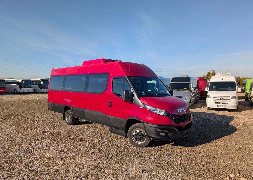 Iveco Daily - Microbuz, Transport persoane: Foto 1 Iveco Daily - Microbuz, Transport persoane: Foto 1