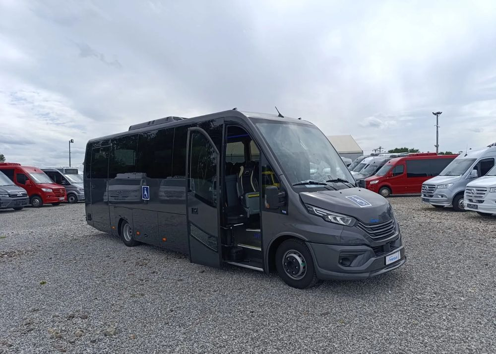Iveco Mercus Daily 70C21 - Microbuz, Transport persoane: Foto 3 Iveco Mercus Daily 70C21 - Microbuz, Transport persoane: Foto 3