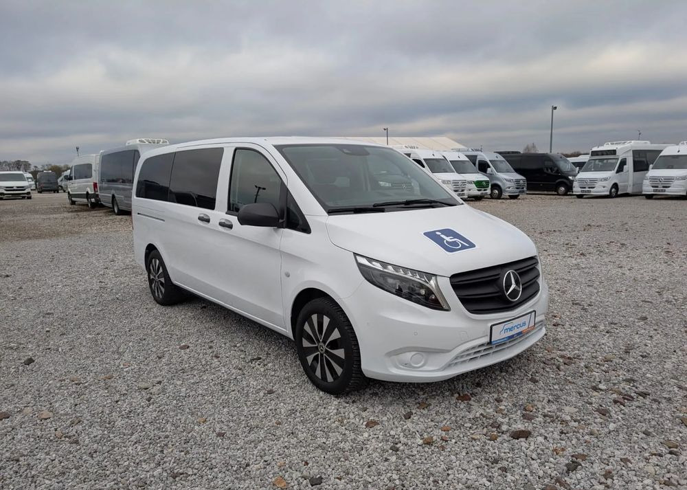 Mercedes-Benz Vito Tourer 114 - Microbuz, Transport persoane: Foto 2 Mercedes-Benz Vito Tourer 114 - Microbuz, Transport persoane: Foto 2