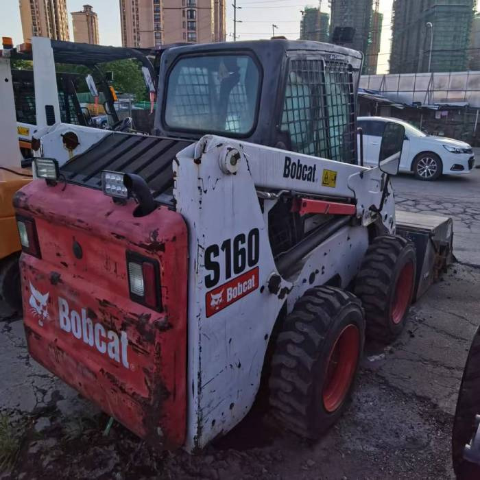 BOBCAT s160 - Mini încărcător: Foto 3 BOBCAT s160 - Mini încărcător: Foto 3