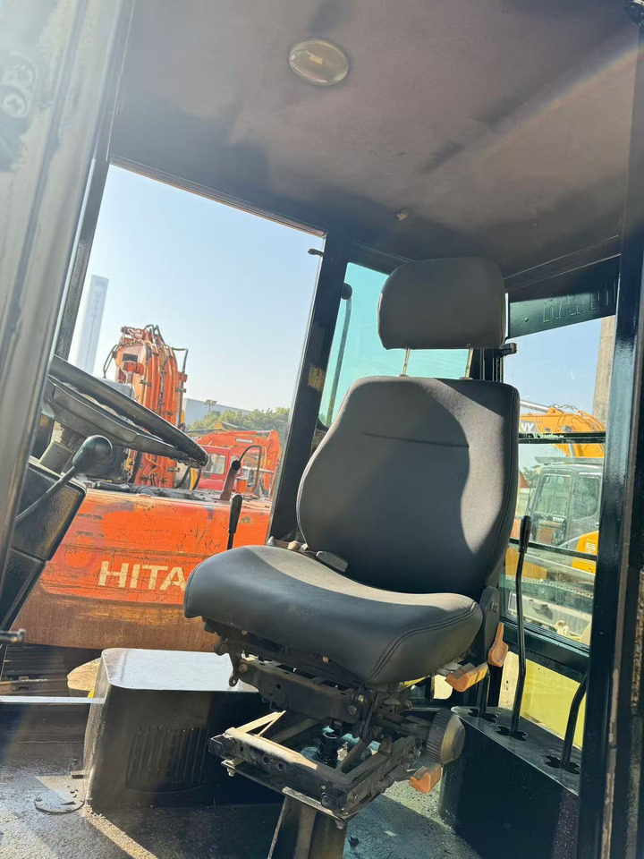 CAT 420F - Buldoexcavator: Foto 3 CAT 420F - Buldoexcavator: Foto 3