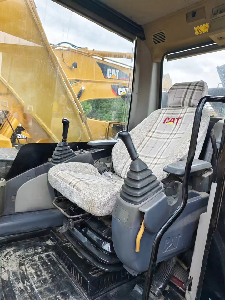 CATERPILLAR 320D2 CAT - Excavator pe şenile: Foto 3 CATERPILLAR 320D2 CAT - Excavator pe şenile: Foto 3