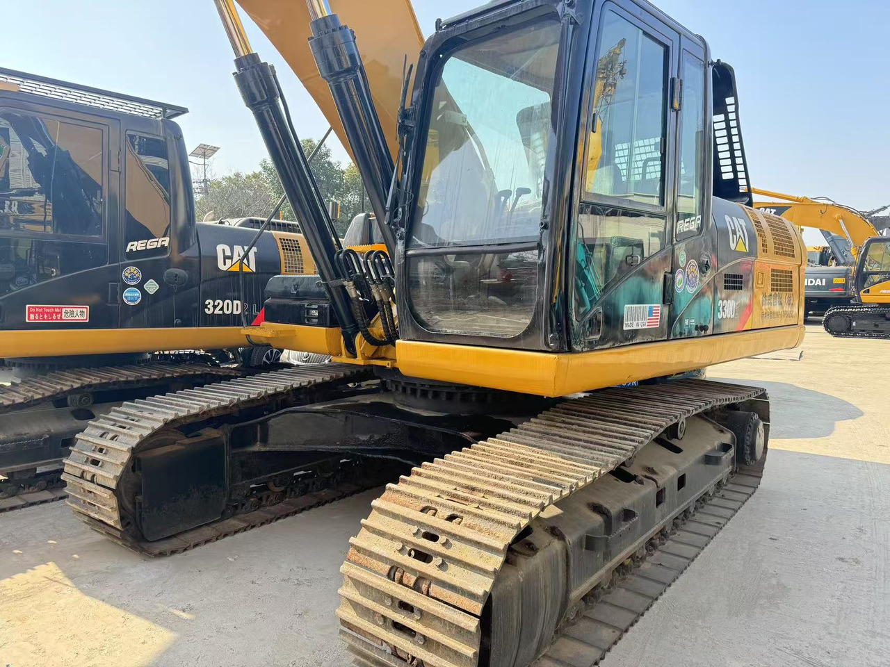 CATERPILLAR 330D2 - Excavator pe şenile: Foto 2 CATERPILLAR 330D2 - Excavator pe şenile: Foto 2