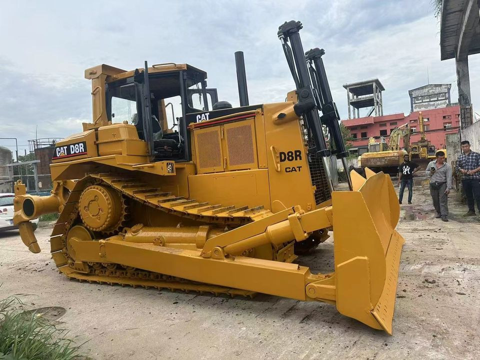CATERPILLAR D8R - Buldozer: Foto 1 CATERPILLAR D8R - Buldozer: Foto 1