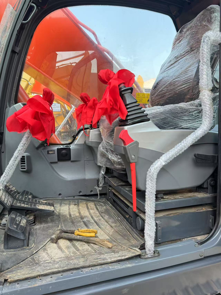 DOOSAN DX225 - Excavator pe şenile: Foto 4 DOOSAN DX225 - Excavator pe şenile: Foto 4