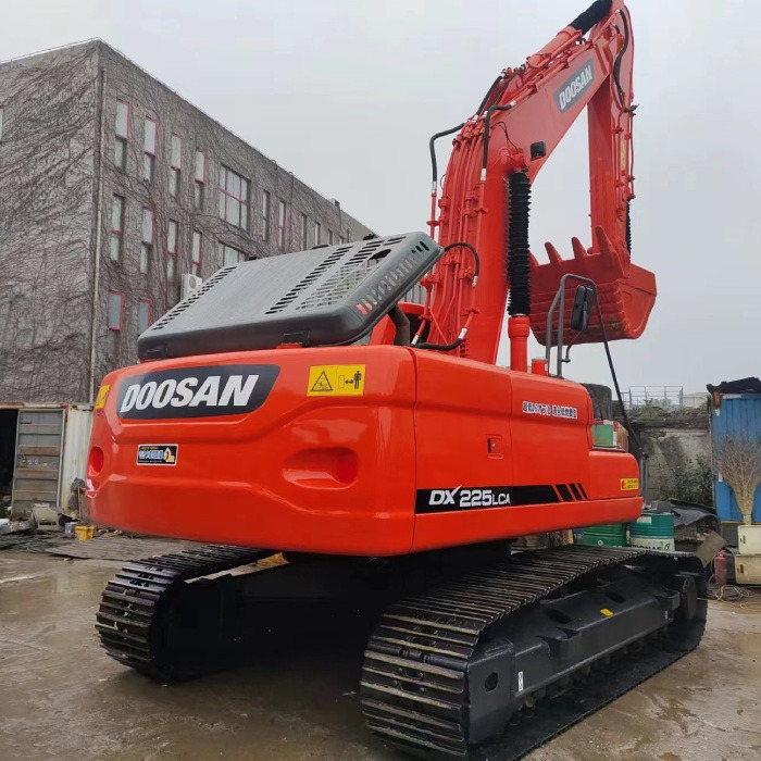 DOOSAN DX225LCA - Excavator pe şenile: Foto 3 DOOSAN DX225LCA - Excavator pe şenile: Foto 3