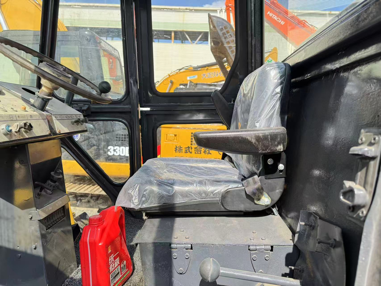 DYNAPAC CA301D - Cilindru compactor pentru asfalt: Foto 4 DYNAPAC CA301D - Cilindru compactor pentru asfalt: Foto 4