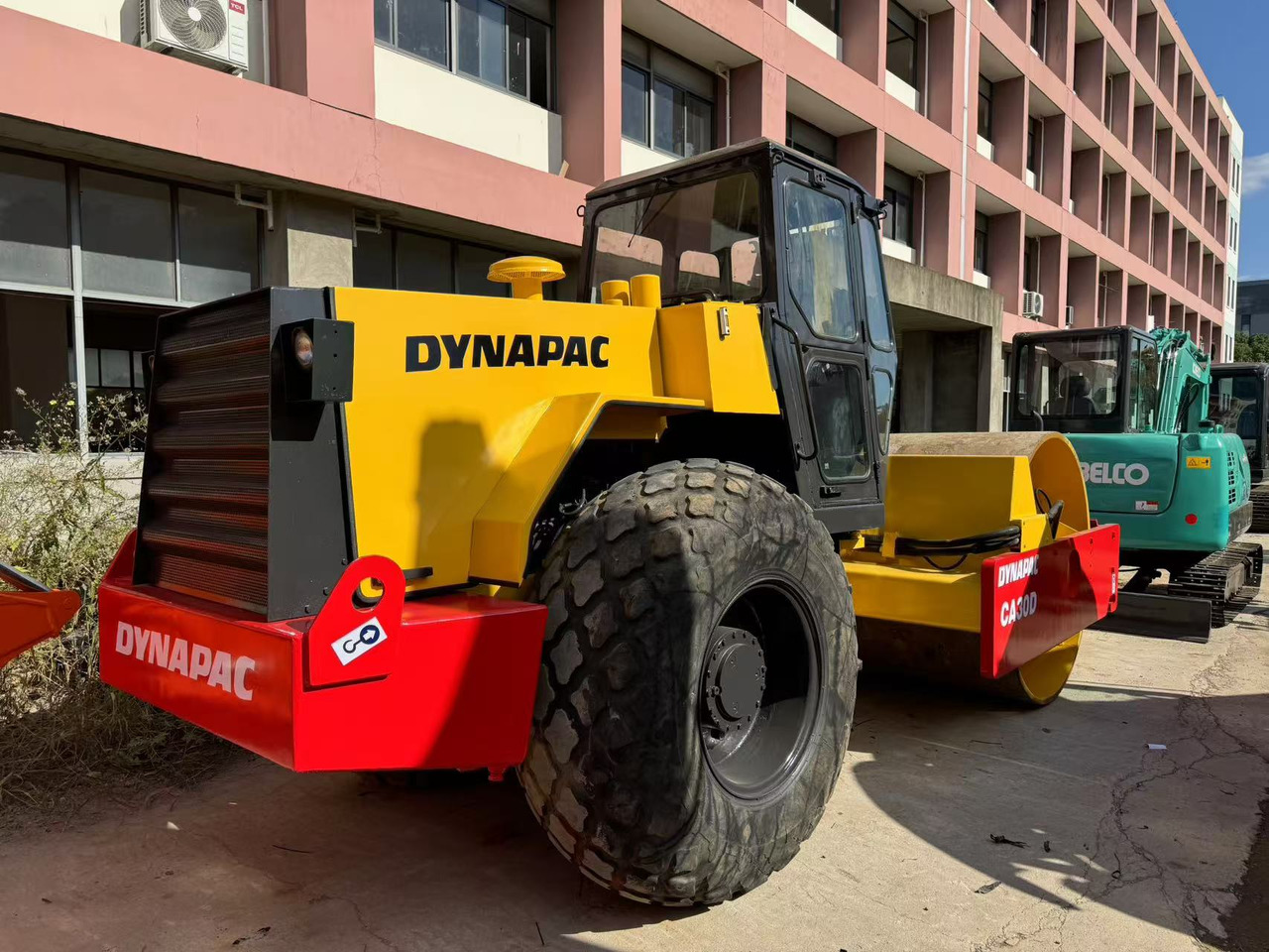DYNAPAC CA30D - Compactor: Foto 3 DYNAPAC CA30D - Compactor: Foto 3