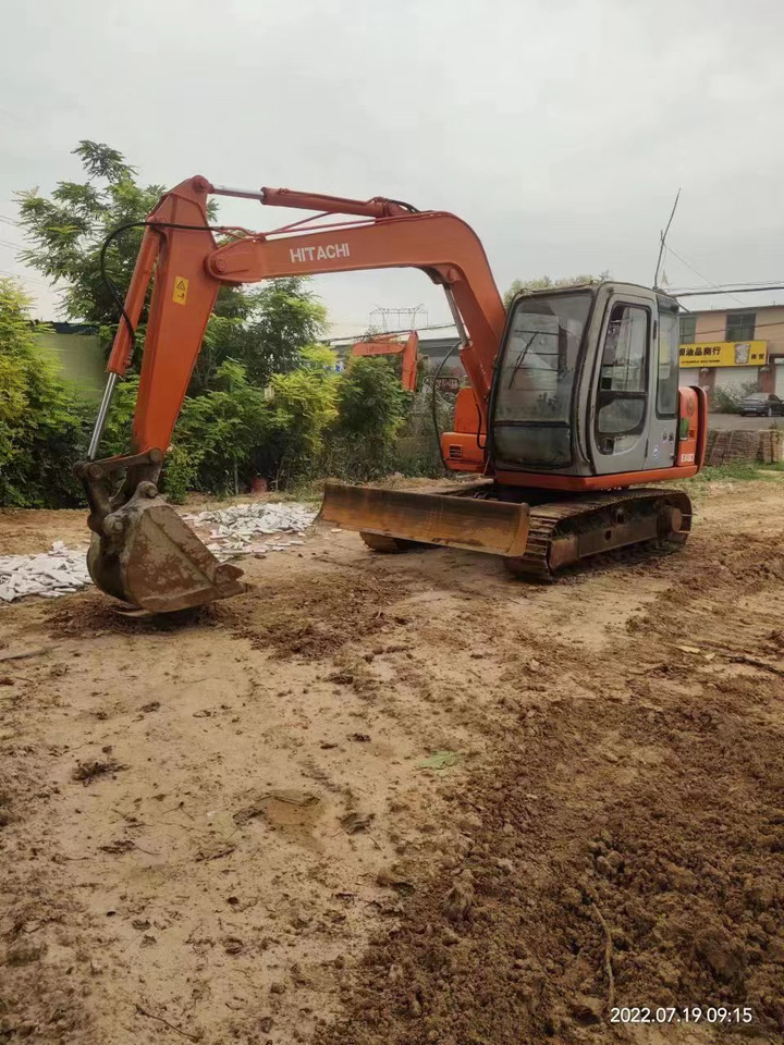 HITACHI EX60-5 - Mini excavator: Foto 1 HITACHI EX60-5 - Mini excavator: Foto 1