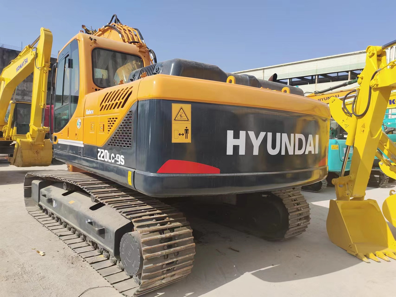 HYUNDAI 220LC-9S - Excavator pe şenile: Foto 3 HYUNDAI 220LC-9S - Excavator pe şenile: Foto 3