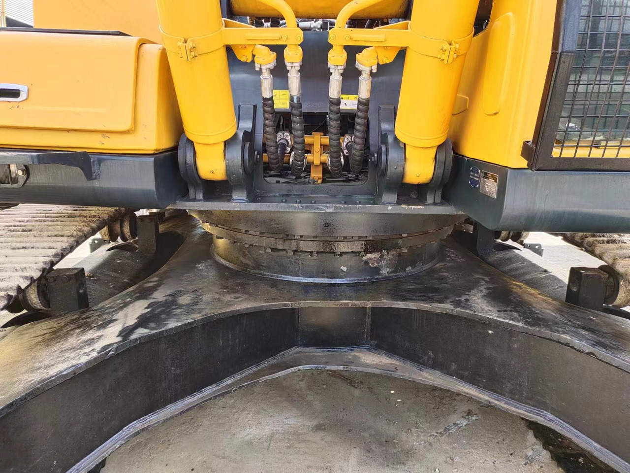 HYUNDAI R385LC-9T R305 R220 - Excavator pe şenile: Foto 3 HYUNDAI R385LC-9T R305 R220 - Excavator pe şenile: Foto 3