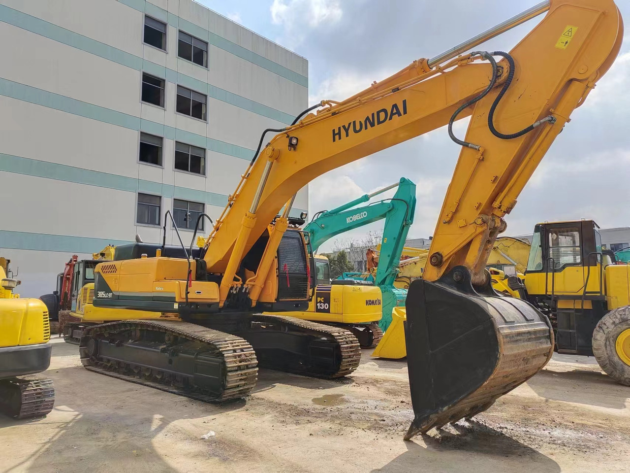 Hyundai R385LC-9T - Excavator pe şenile: Foto 3 Hyundai R385LC-9T - Excavator pe şenile: Foto 3
