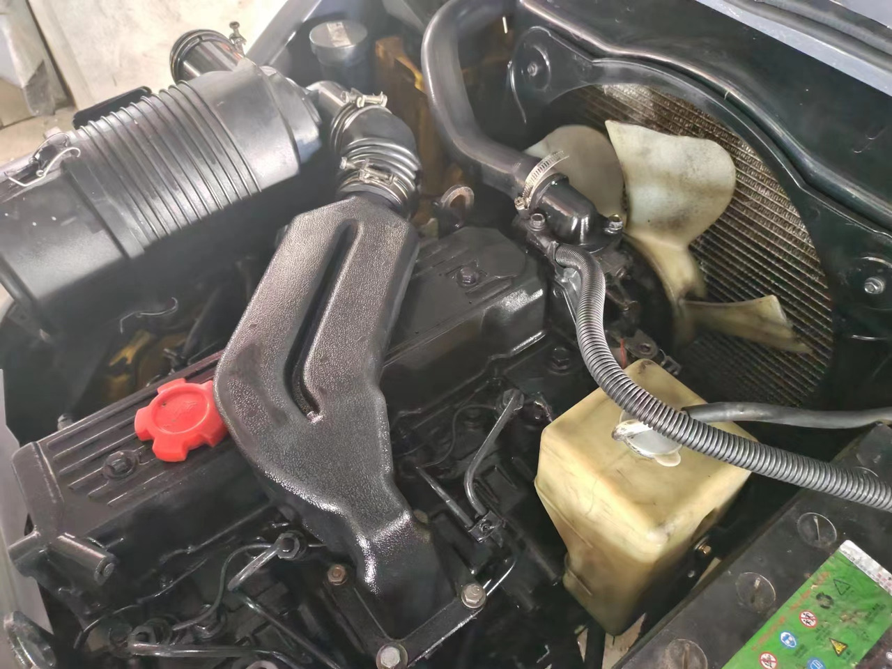 KOMATSU FD30 - Stivuitor diesel: Foto 5 KOMATSU FD30 - Stivuitor diesel: Foto 5